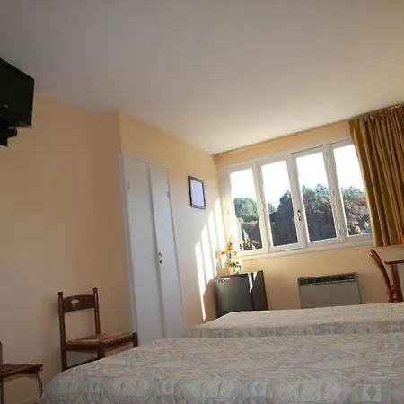 Ξενοδοχείο Logis 3*